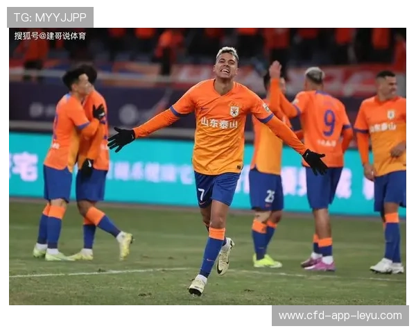 足协头条:夏窗重磅回归,球迷沸腾!